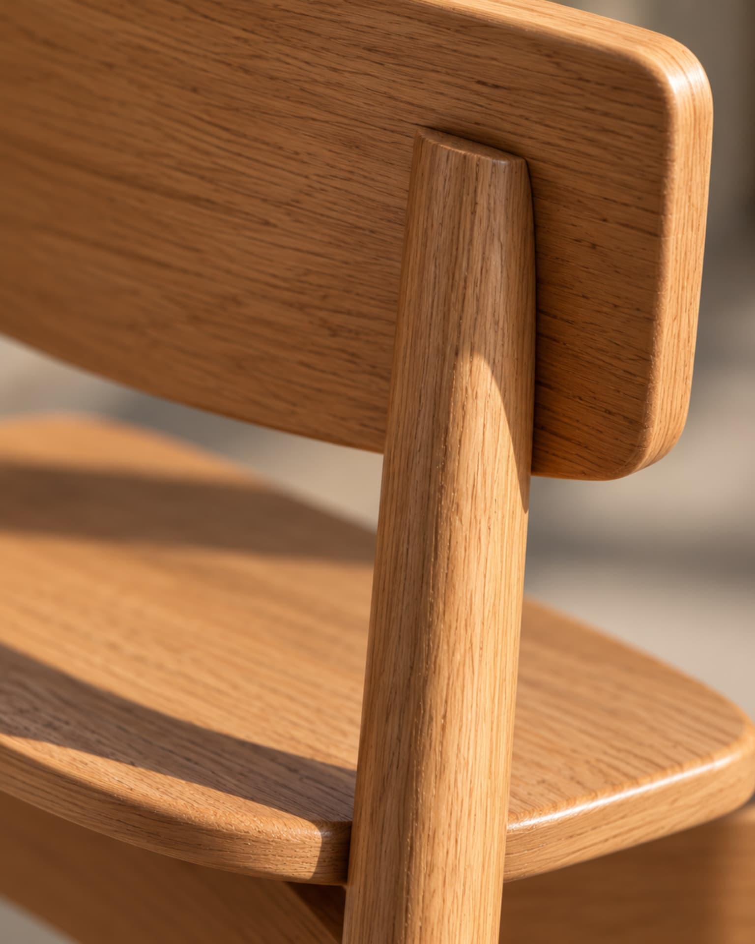 Close-up of the oak chair backrest and seat grain